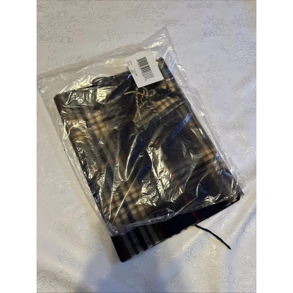 Cashmink V. Fraas Scarf Wrap Acrylic Unisex Made in Germany NEW  11.5